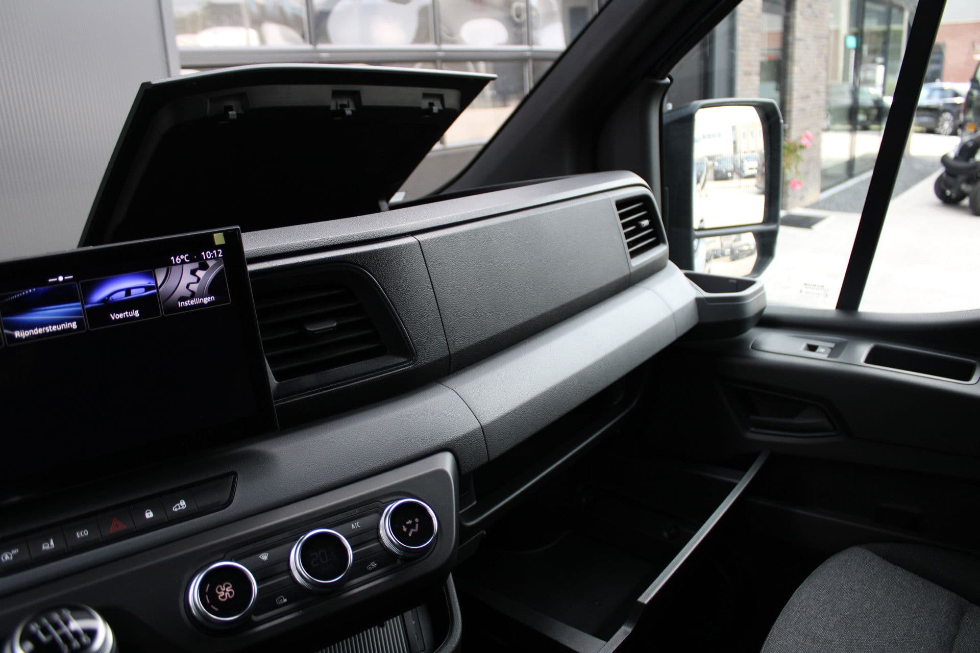 Renault Master T35 2.0 dCi 170pk L2H2 Extra - Navigatie - Blind Spot - Camera - Stoelverwarming - Verwarmde voorruit - Rijklaar thumbnail 31