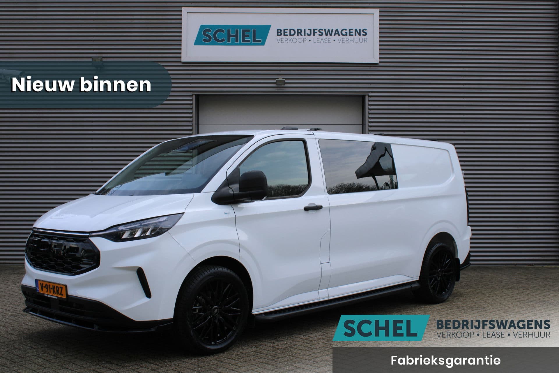 Ford Transit Custom 320 2.0 TDCI L2H1 Trend DC 136pk - Raptor Grill - Styling Pack - LM velgen - Betimmering - Camera - Trekhaak - LED koplampen - Rijklaar