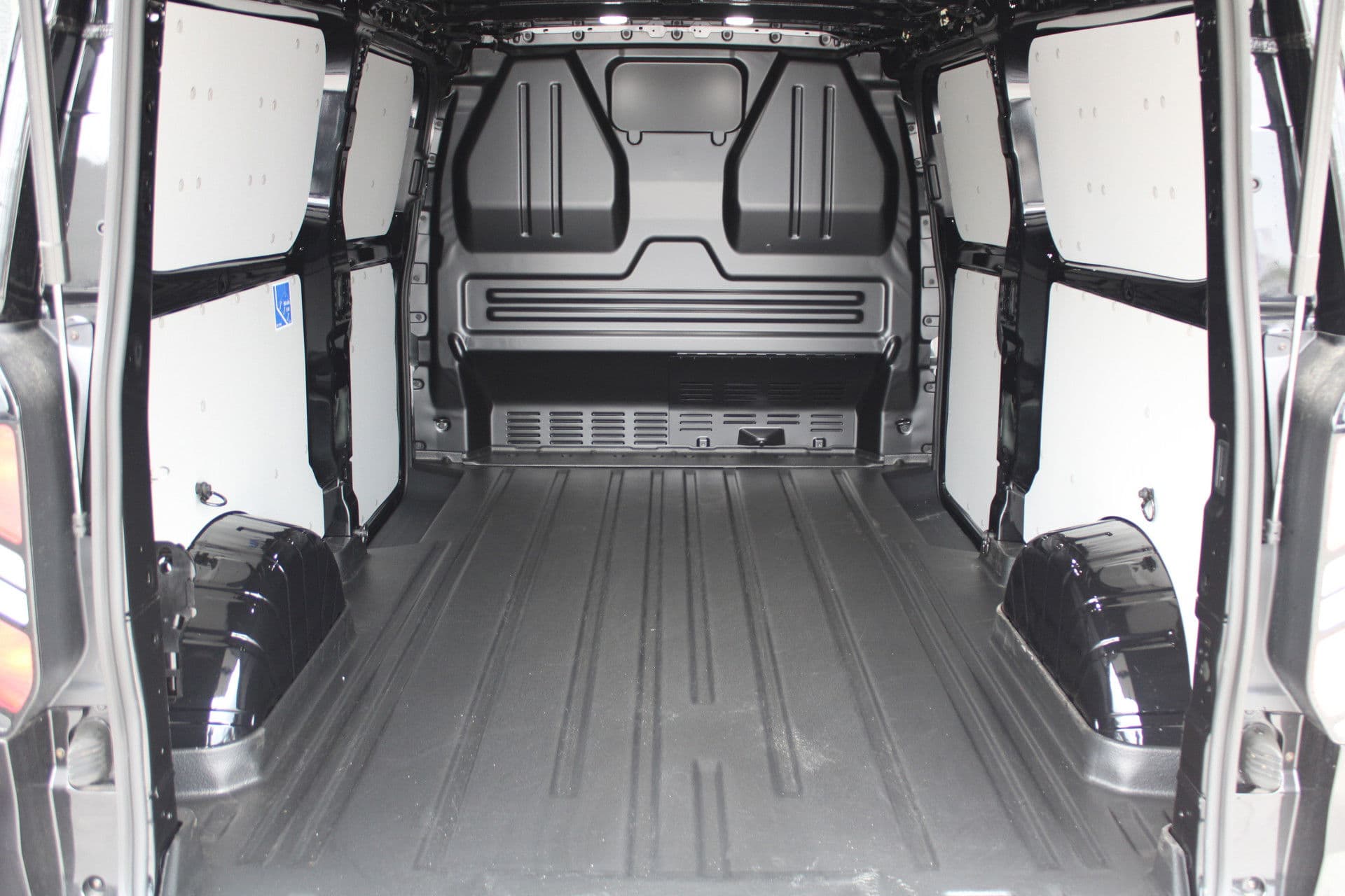 Ford Transit Custom 320 2.0 TDCI L2H1 Trend 170pk - Achterklep - Carplay - Android - LED koplampen - Stoelverwarming - 70l tank - Rijklaar thumbnail 17