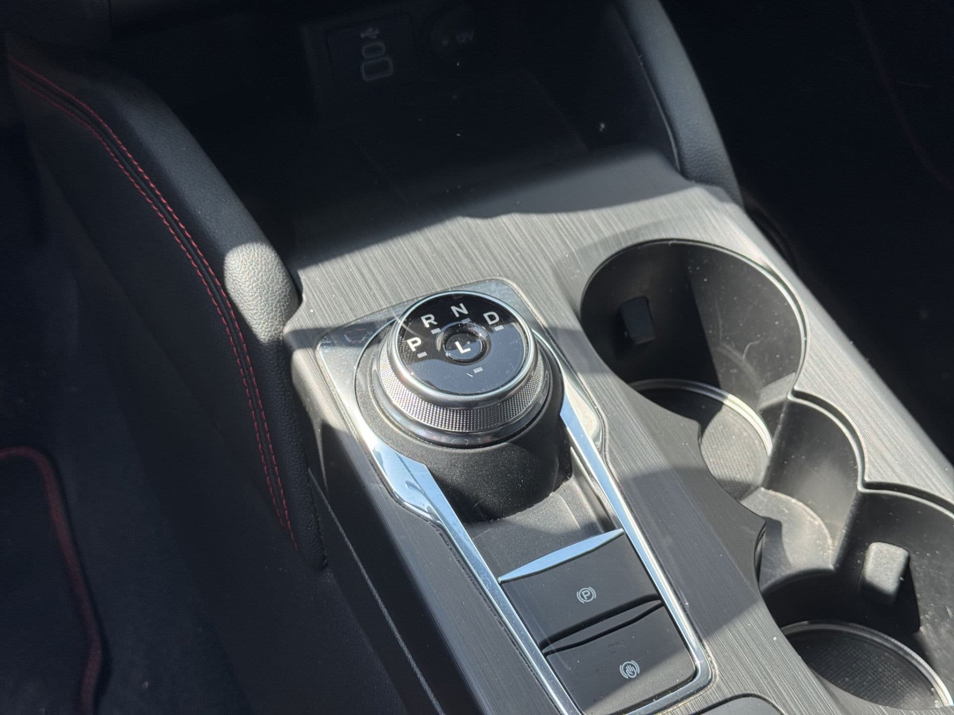 Ford Kuga 2.5 PHEV ST-Line X | Leder | 19" | Drive Ass. Pack | Winter pack thumbnail 21