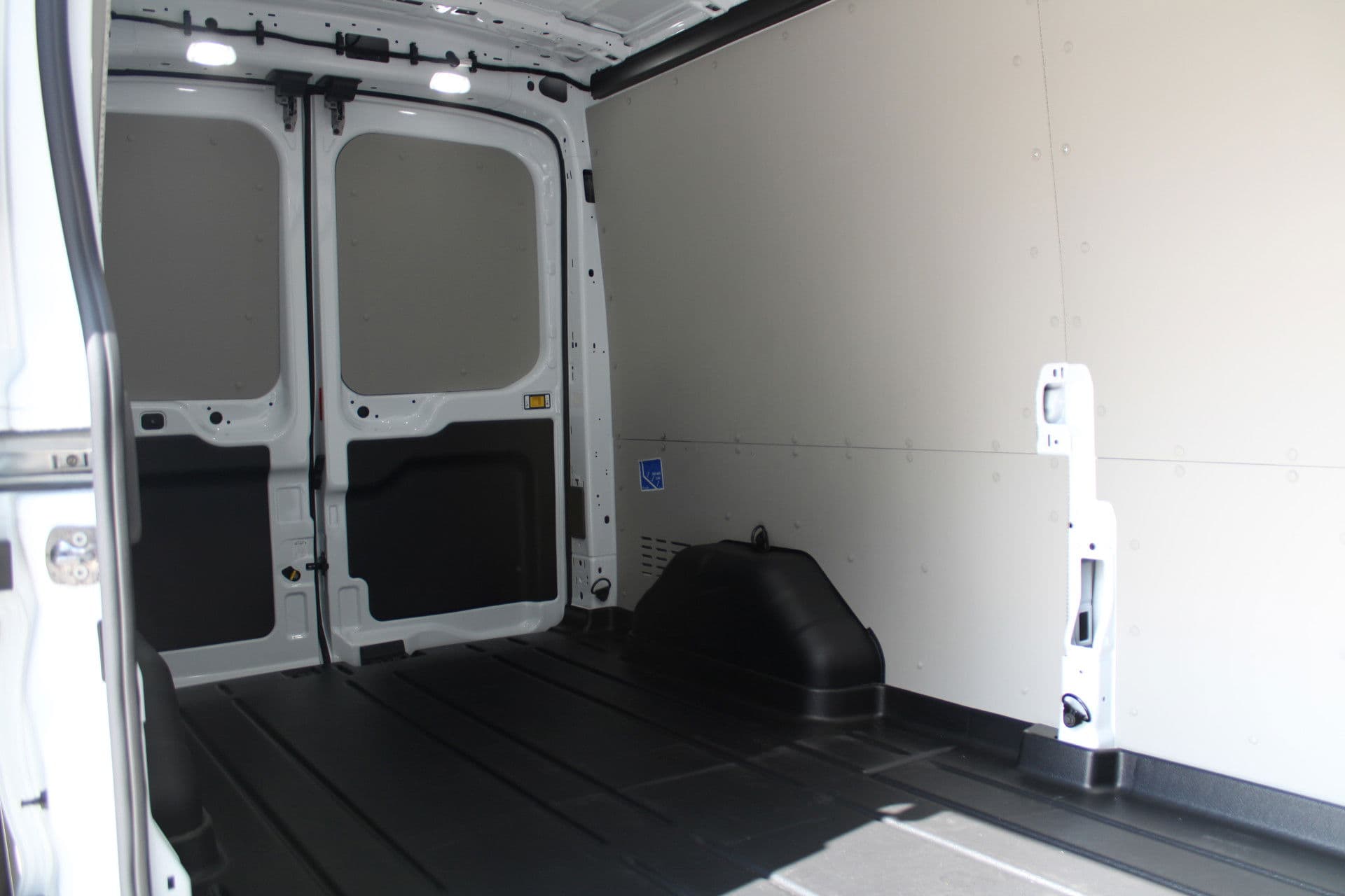 Ford Transit 350 2.0 TDCI L3H2 Trend 130pk Trend - Facelift - Xenon - Carplay - Android - Camera - Airbag Passagier - Rijklaar thumbnail 11