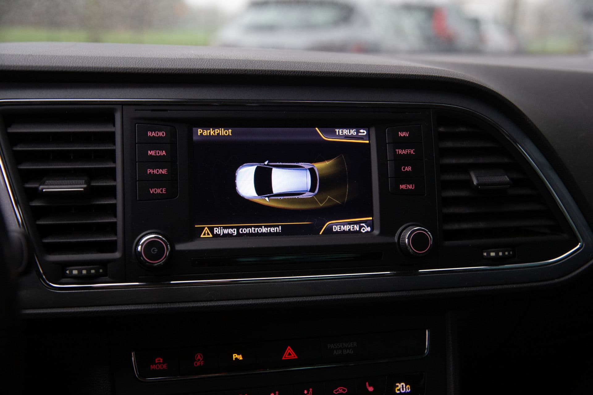 SEAT Leon 1.8 TSI FR Business , Stoelverwarming, SEAT Sound, Alcantara thumbnail 18