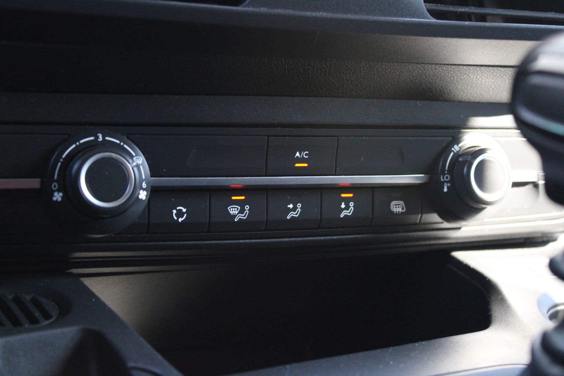 Citroën Berlingo 1.5 BlueHDI Club 102pk - Cruise - Airco - PDC - Carplay - Navi - Rijklaar thumbnail 30