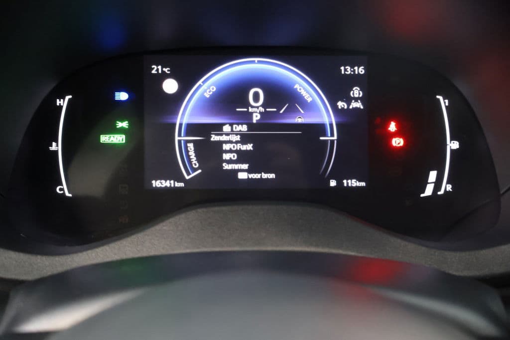 Toyota Yaris Cross 1.5 Hybrid Dynamic | met Winterpack thumbnail 14