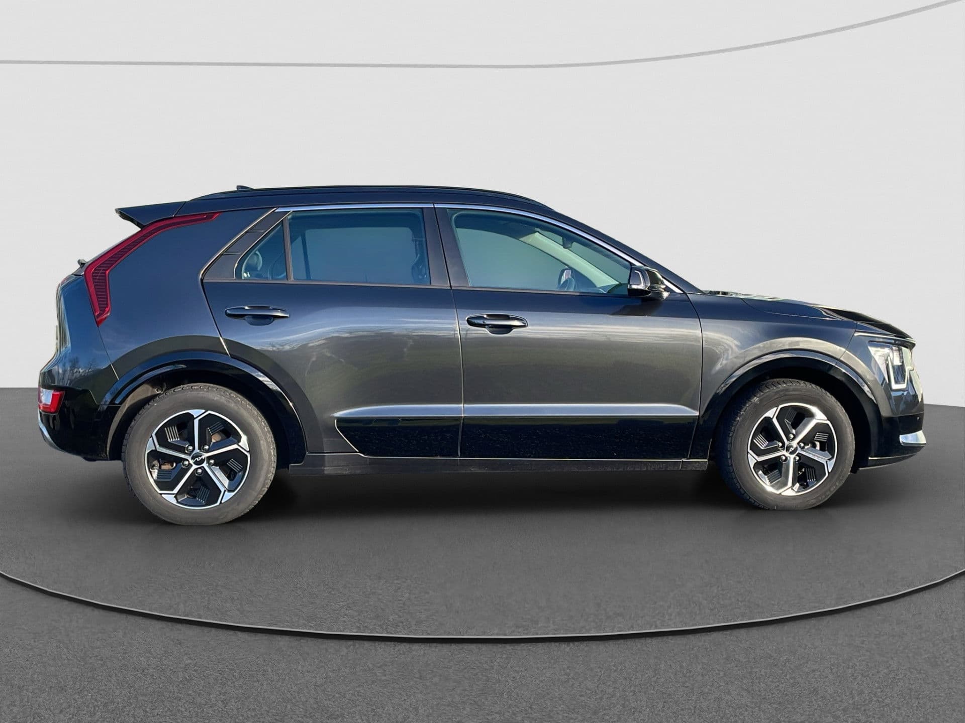Kia Niro 1.6 GDi PHEV Dyn+PlusLine | Ad.cruise | Halfleder | Stoel-Stuurverw. | El.stoel thumbnail 4