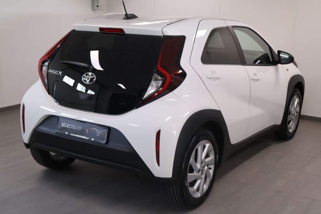 Toyota Aygo X 1.0 VVT-i S-CVT Pulse | Automaat thumbnail 3