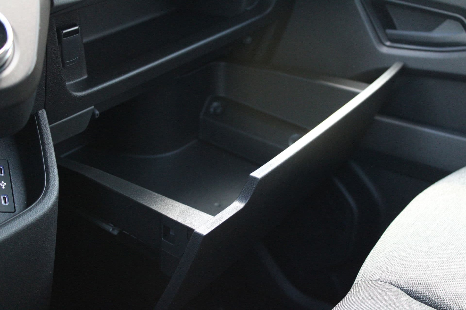 Renault Master T35 2.0 dCi 170pk L2H2 Extra - 2x Schuifdeur - Navigatie - Blind Spot - Camera - Stoelverwarming - Verwarmde voorruit - Rijklaar thumbnail 28