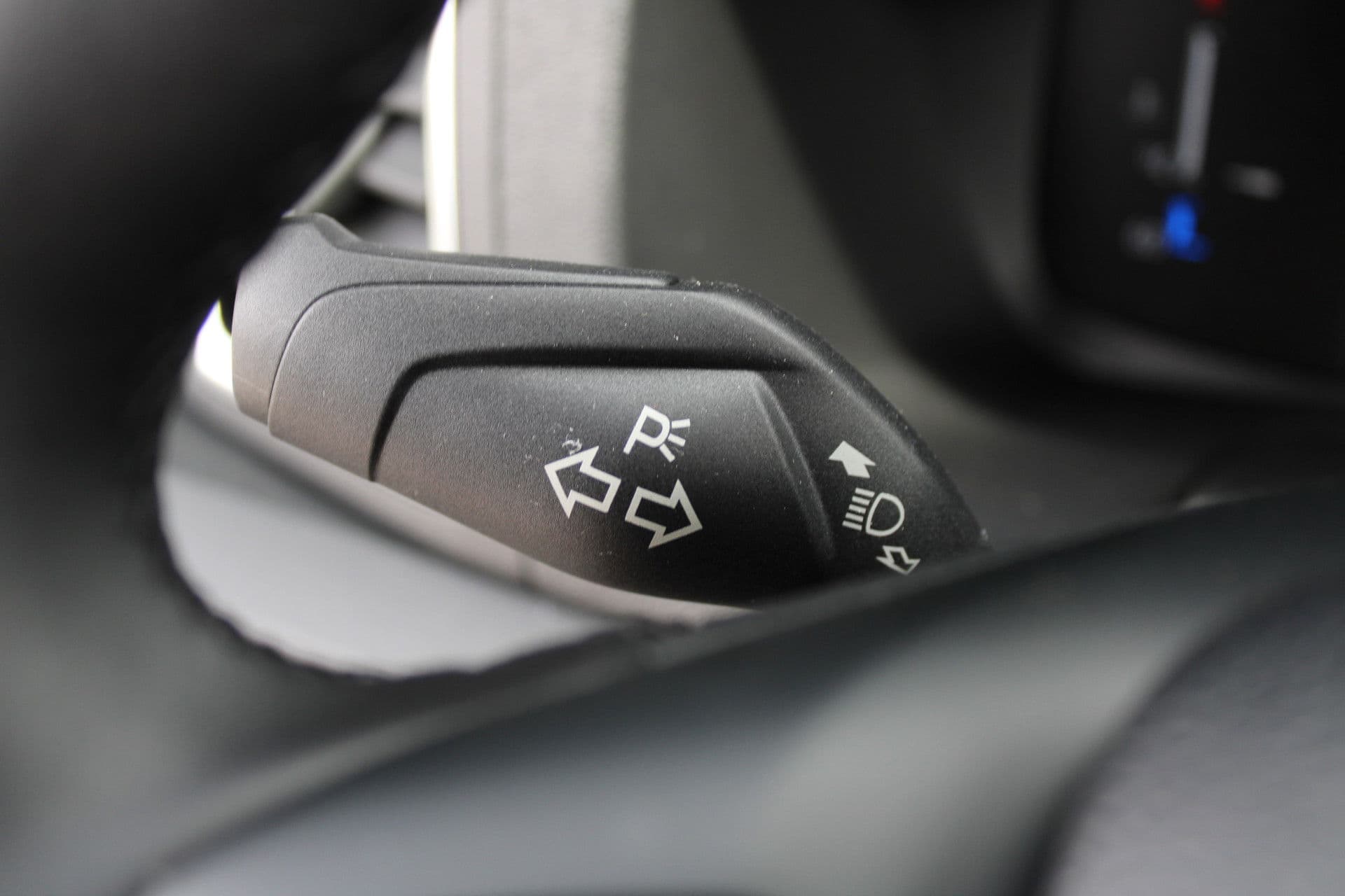 Ford Transit 350 2.0 TDCI L3H2 Trend 165pk - Facelift - 2x Schuifdeur - 360 Camera - Trekhaak - ACC - Stoel & Stoelverwarming - Blind Spot - Navi - 270gr deuren - Rijklaar thumbnail 24