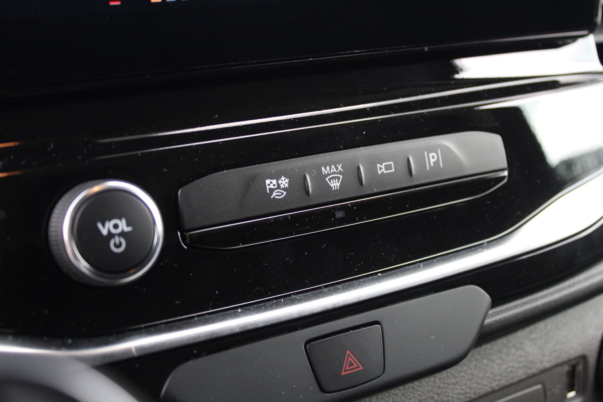 Ford Transit 350 2.0 TDCI L3H2 Trend 165pk - Facelift - 2x Schuifdeur - 360 Camera - Trekhaak - ACC - Stoel & Stoelverwarming - Blind Spot - Navi - 270gr deuren - Rijklaar thumbnail 31