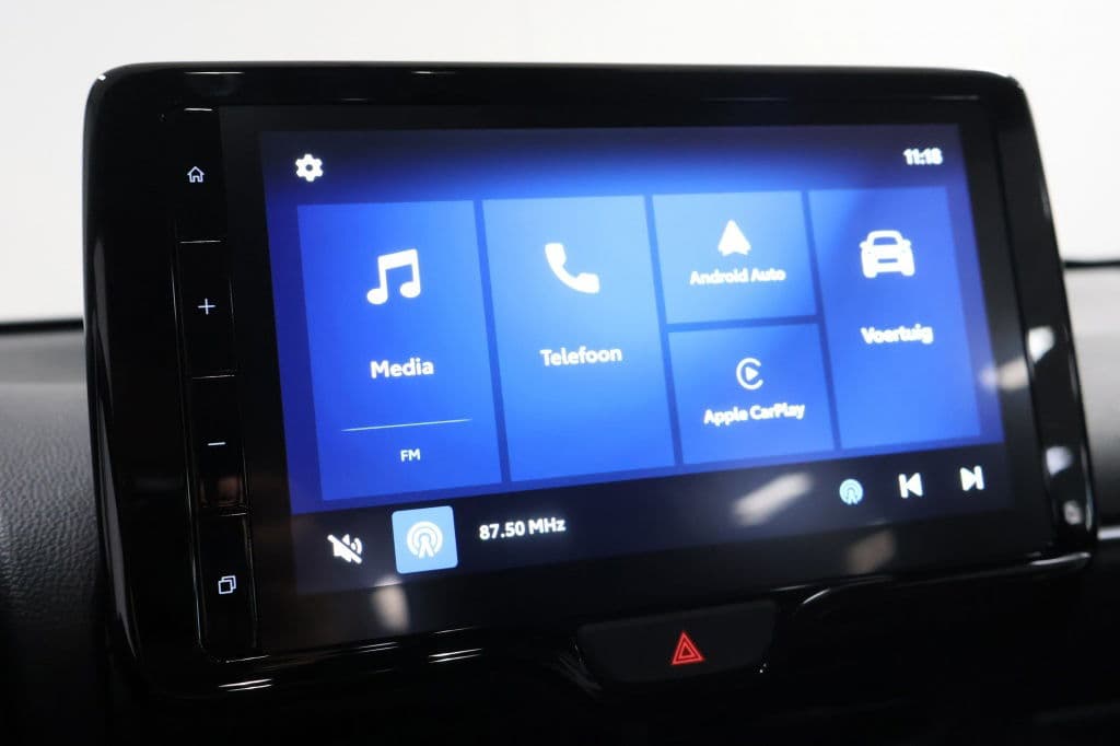 Mazda 2 Hybrid 1.5 Centre-line | LMV | Apple Car Play thumbnail 22