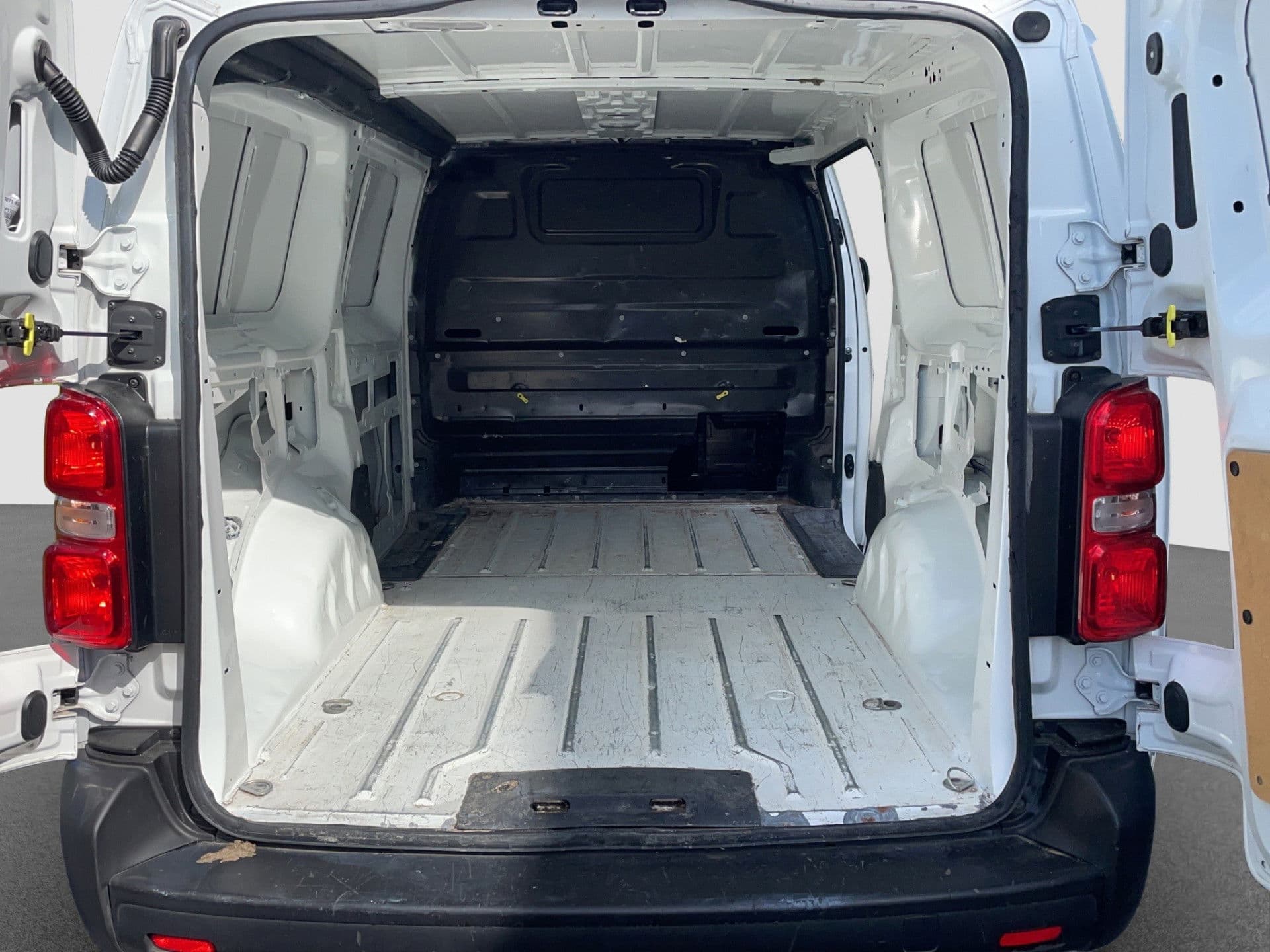 Toyota ProAce Worker Long 1.6 D-4D Euro 6 Cool Comfort | Airco | Cruise | L3 thumbnail 16