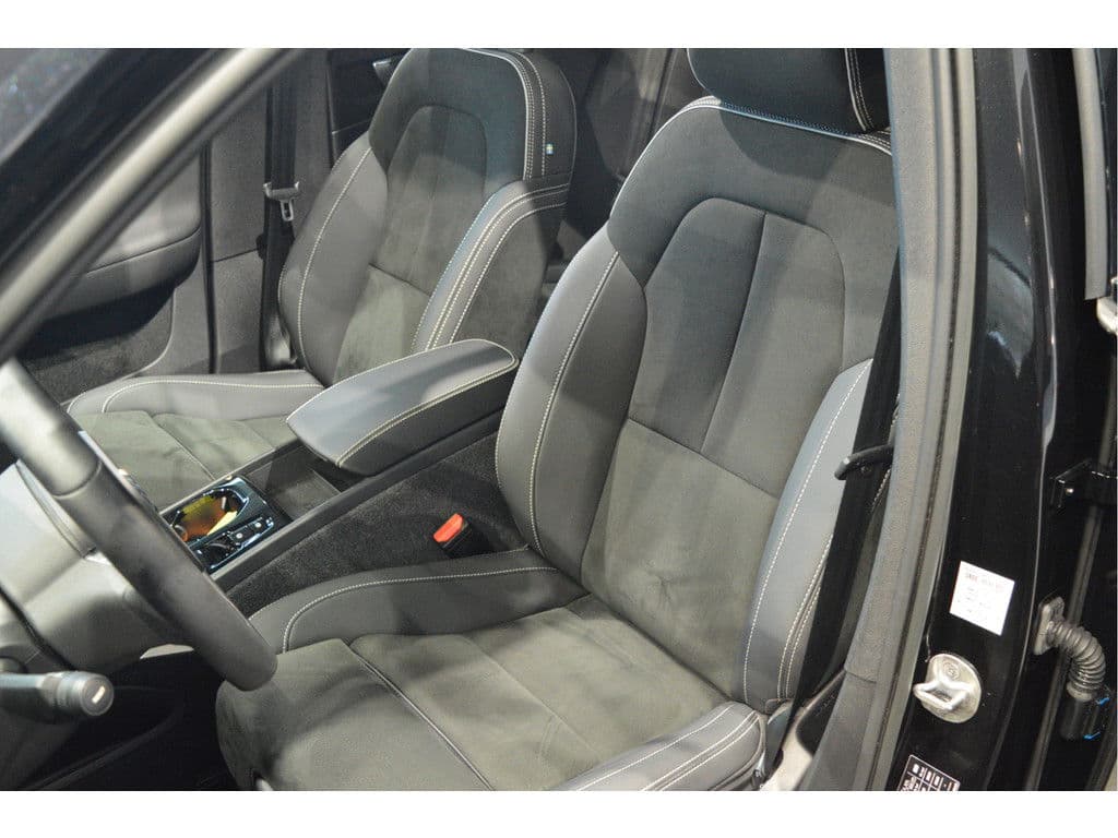 Volvo XC40 1.5 T5 Plug-in hybrid Ultimate Dark pano camera 20 inch !! thumbnail 13