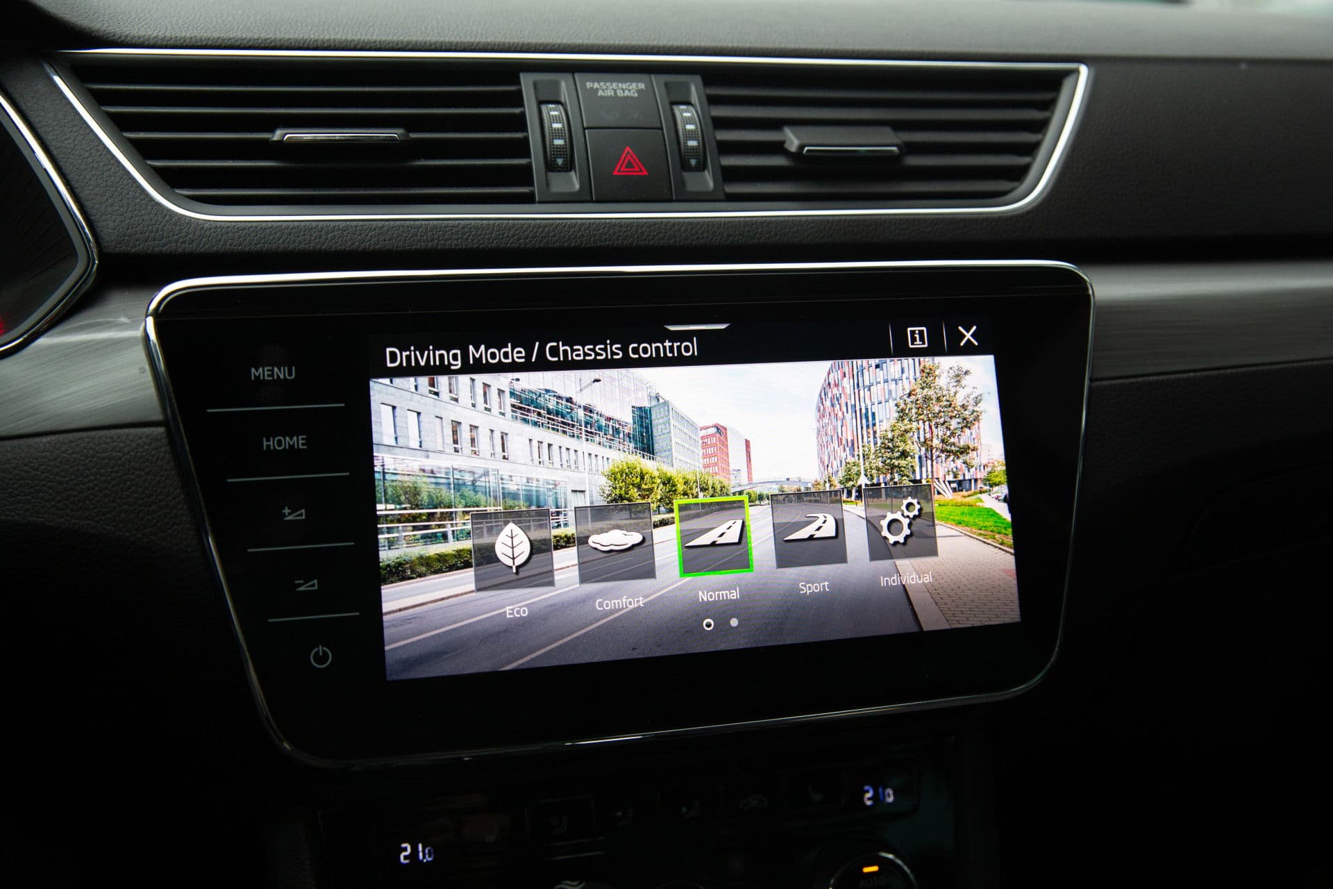 Škoda Superb Combi 1.4 TSI iV Business , Memory, Canton, Carplay, Camera thumbnail 18