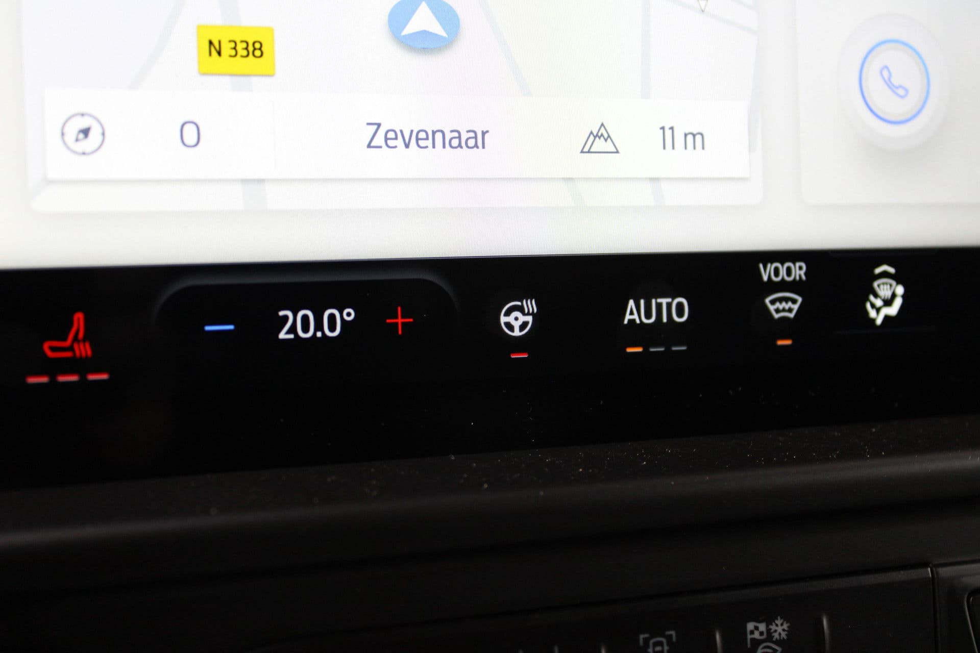 Ford Transit Custom 340 2.5 PHEV L2H1 Limited 232pk - 8 zits - Adaptive Cruise - Blind spot - Navi - Stuurverwarming - Airco achterin - Incl BPM - Rijklaar thumbnail 19