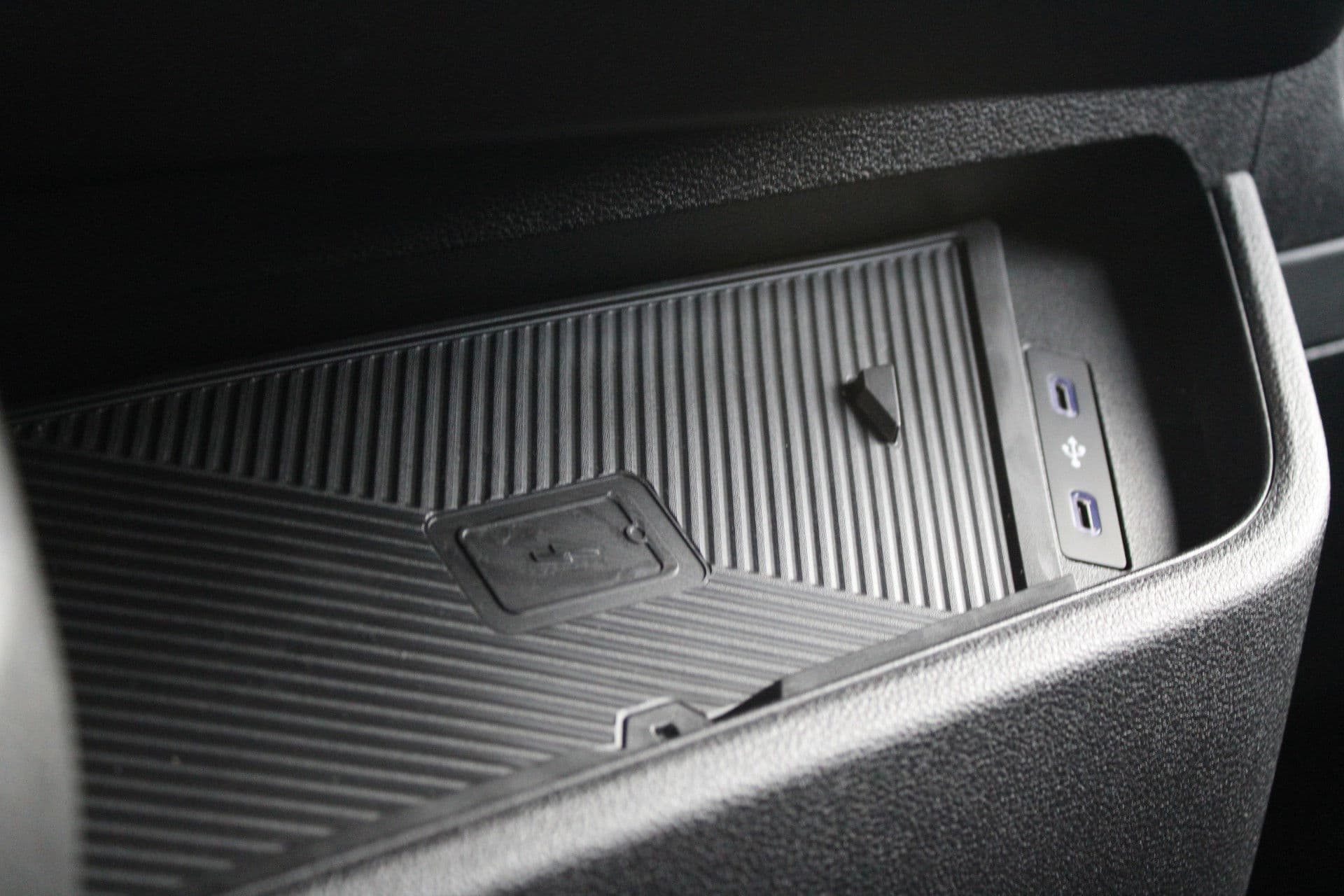 Renault Master T35 2.0 dCi 170pk L2H2 Extra - 2x Schuifdeur - Navigatie - Blind Spot - Camera - Stoelverwarming - Verwarmde voorruit - Rijklaar thumbnail 33