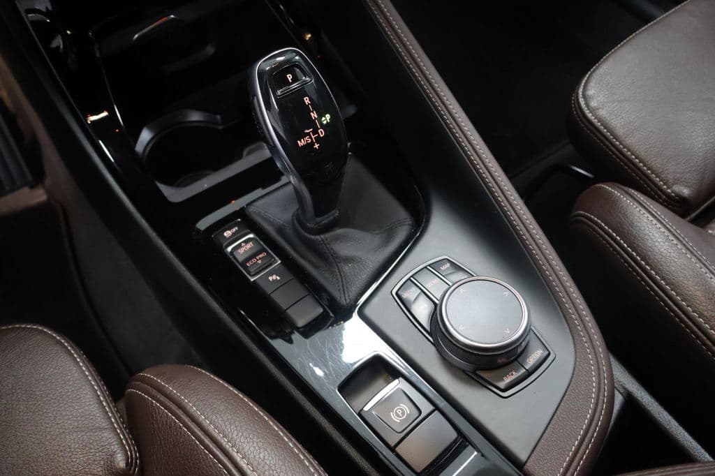 BMW X1 sDrive20i High Executive thumbnail 20