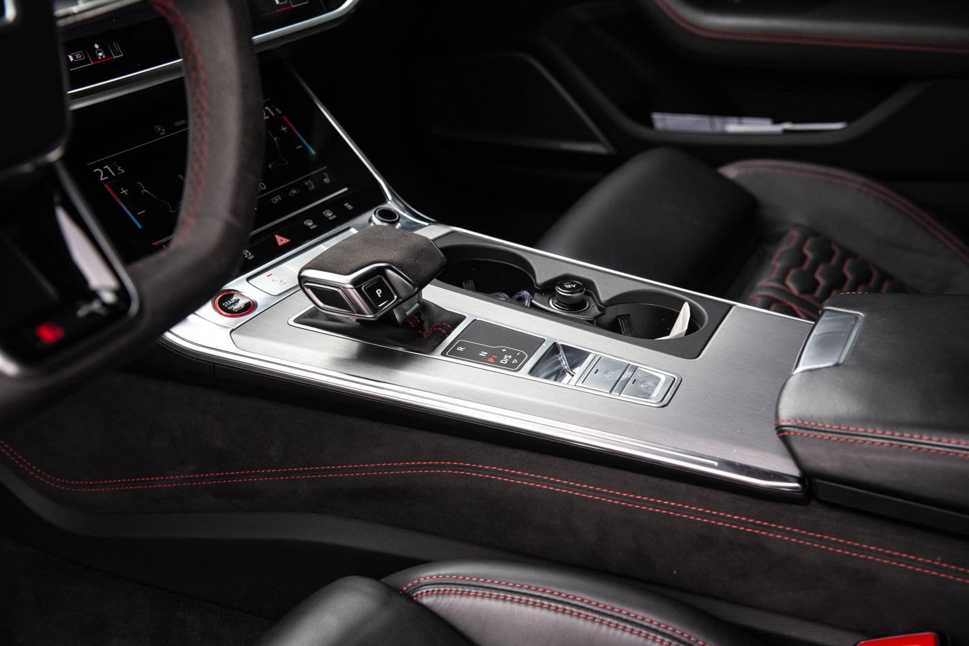 Audi RS6 Avant 4.0 TFSI Quattro , B&O Advanced, Nachtzicht, 4-wielsturing, Head-up display, Trekhaak, Laser thumbnail 12