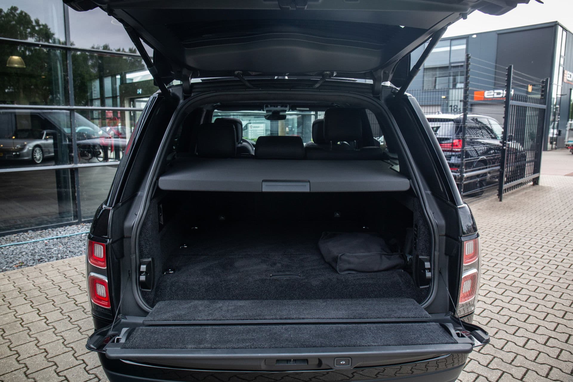 Land Rover Range Rover P400e Westminster , Sfeerverlichting, Trekhaak, Meridian, Stoelventilatie, Stuurverwarming, Alcantara hemel, thumbnail 35