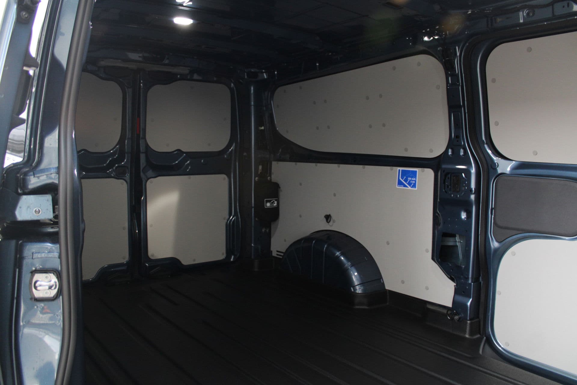 Ford E-Transit Custom 340 L2H1 Limited 65 kWh 218pk - 2x Schuif - LED - 360 Camera - B&O - ACC - Navi - Stoel/Stuurverwarming - Rijklaar thumbnail 18