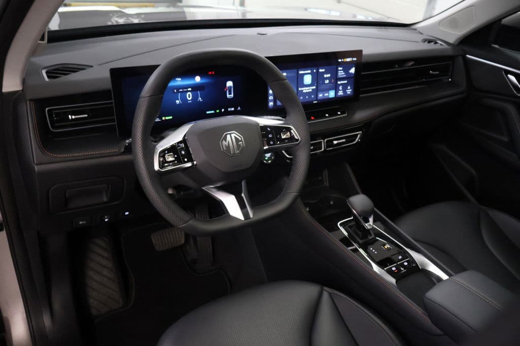 MG HS 1.5 PHEV Luxury | Plug-in | €4.000 Voordeel thumbnail 6