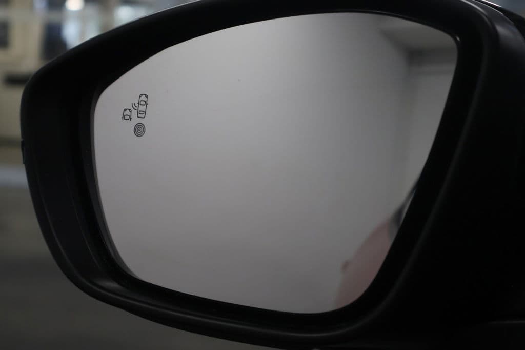 Peugeot 2008 1.2 Hybride 145 Allure | 360 Camera | Luxe thumbnail 21