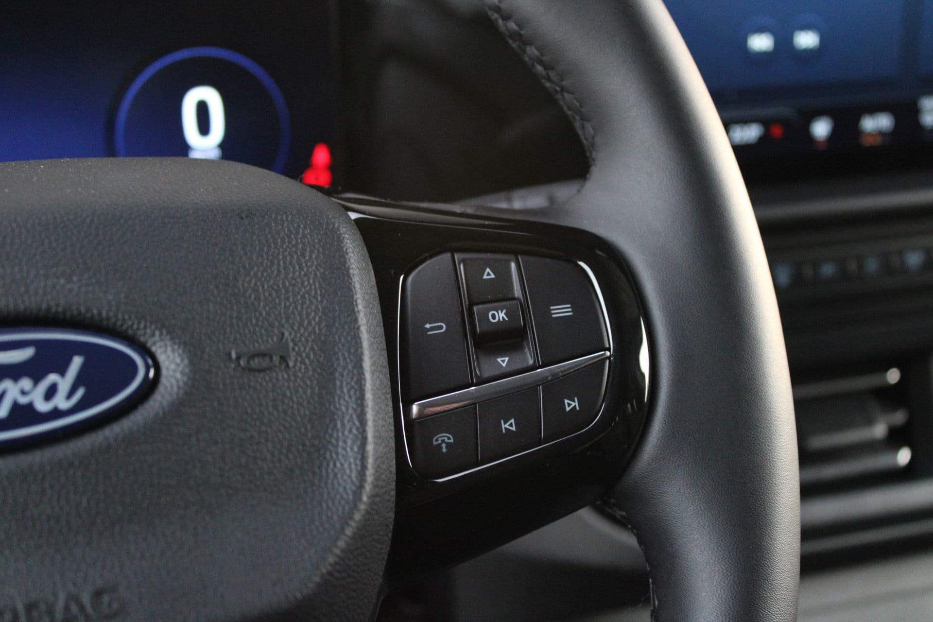 Ford Transit Custom 320 2.5 PHEV L2H1 Limited 232pk - 2x Schuifdeur - Trekhaak - Stoel/Stuurverwarming - ACC - Blindspot - Keyless - Rijklaar thumbnail 24