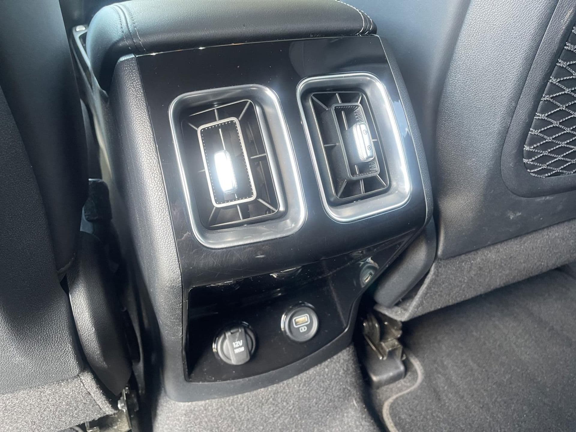 Kia Sorento 1.6 PHEV 4WD ExecutiveLine | Pano | Trekhaak | Nappa Leder | Head-up | Donkere hemel | thumbnail 27