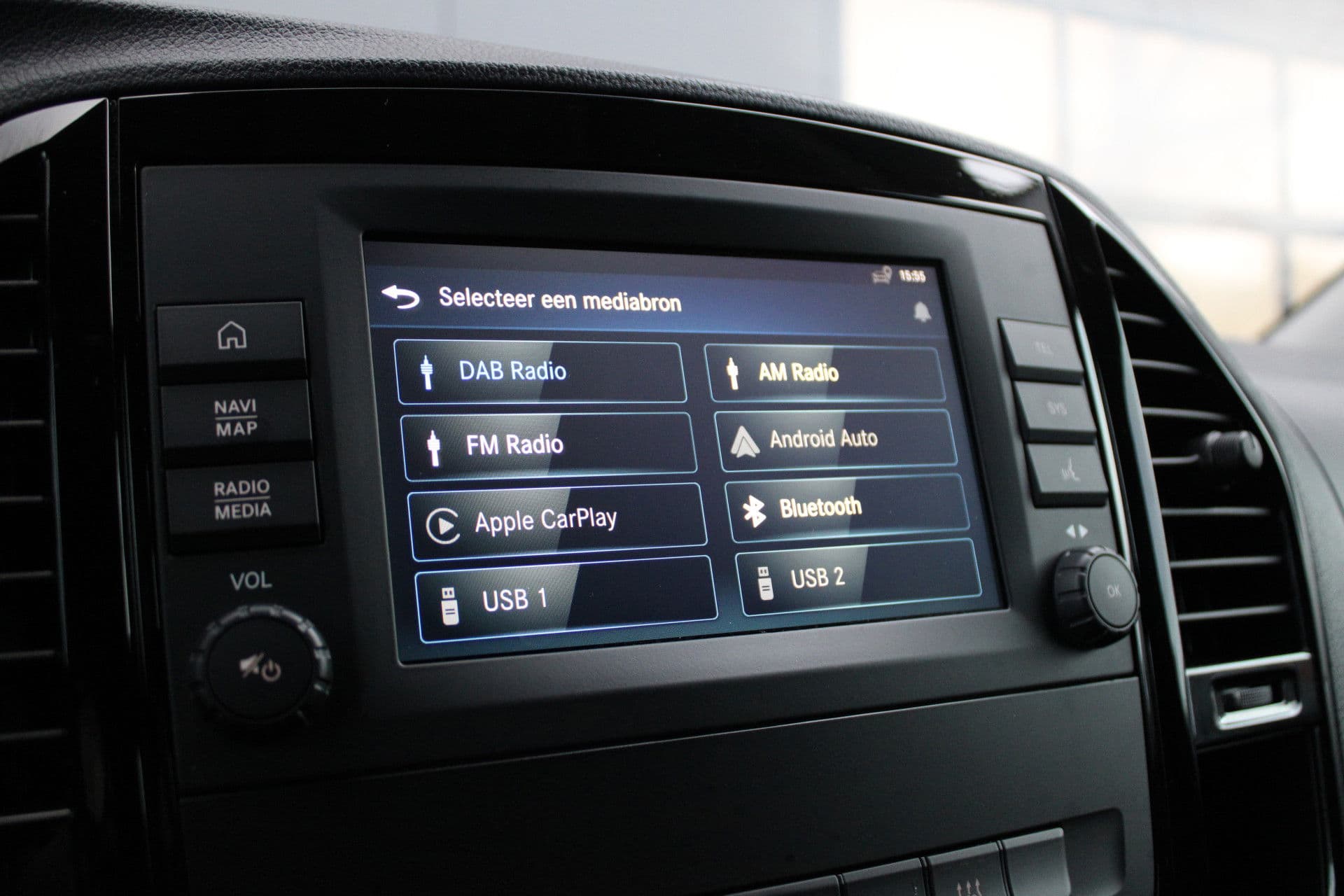 Mercedes-Benz EVito Extra Lang 66 kWh 116pk - Leder - Camera - LED - Carplay/Android - PDC - Stoelverwarming - Snelladen - Rijklaar thumbnail 34