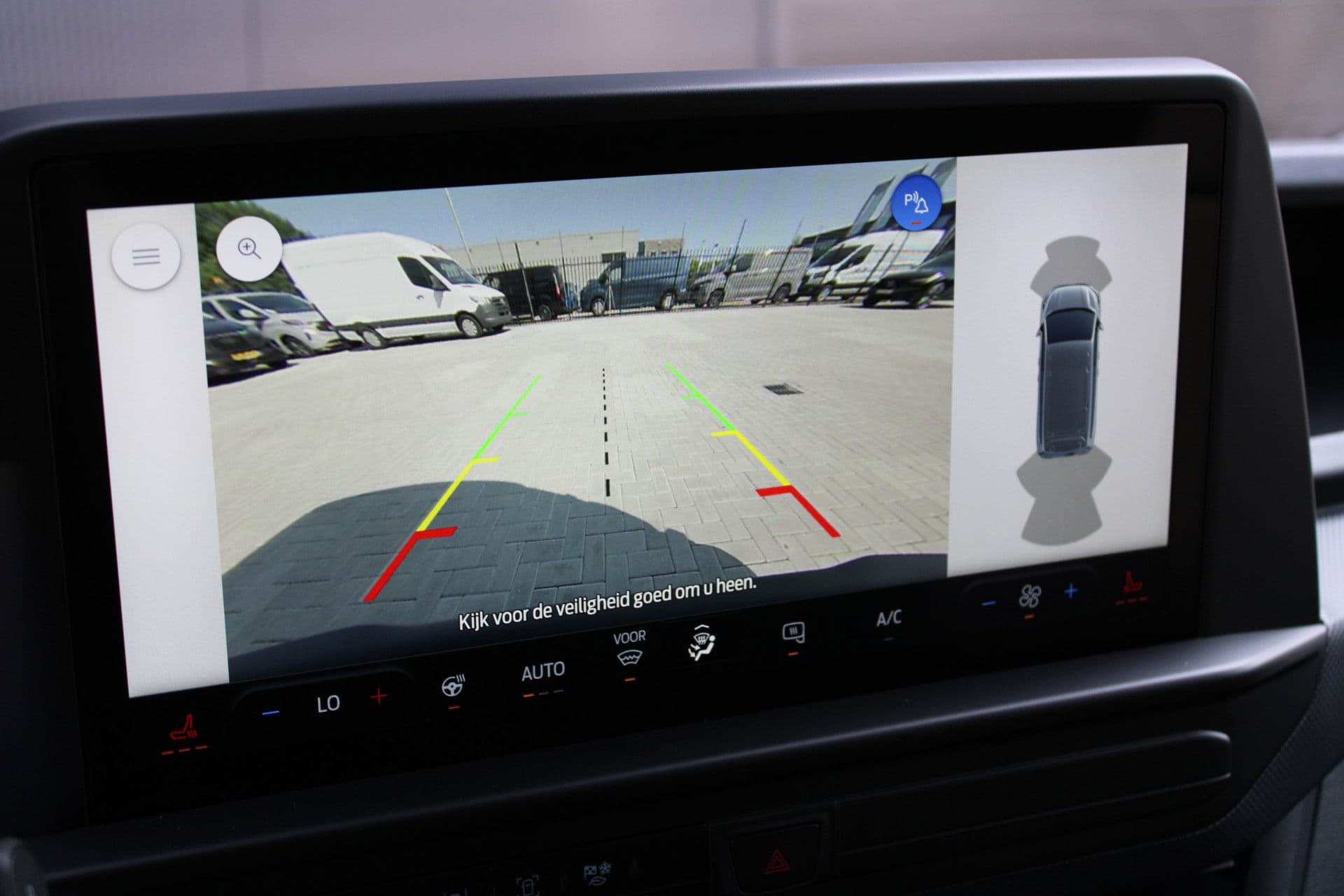 Ford Transit Custom 320 2.5 PHEV L2H1 Trend 232pk - 5 jaar GARANTIE - 2x Schuifdeur - Adaptive Cruise - Blind Spot - Navigatie - Camera - Verwarmd Stuur - Rijklaar thumbnail 13