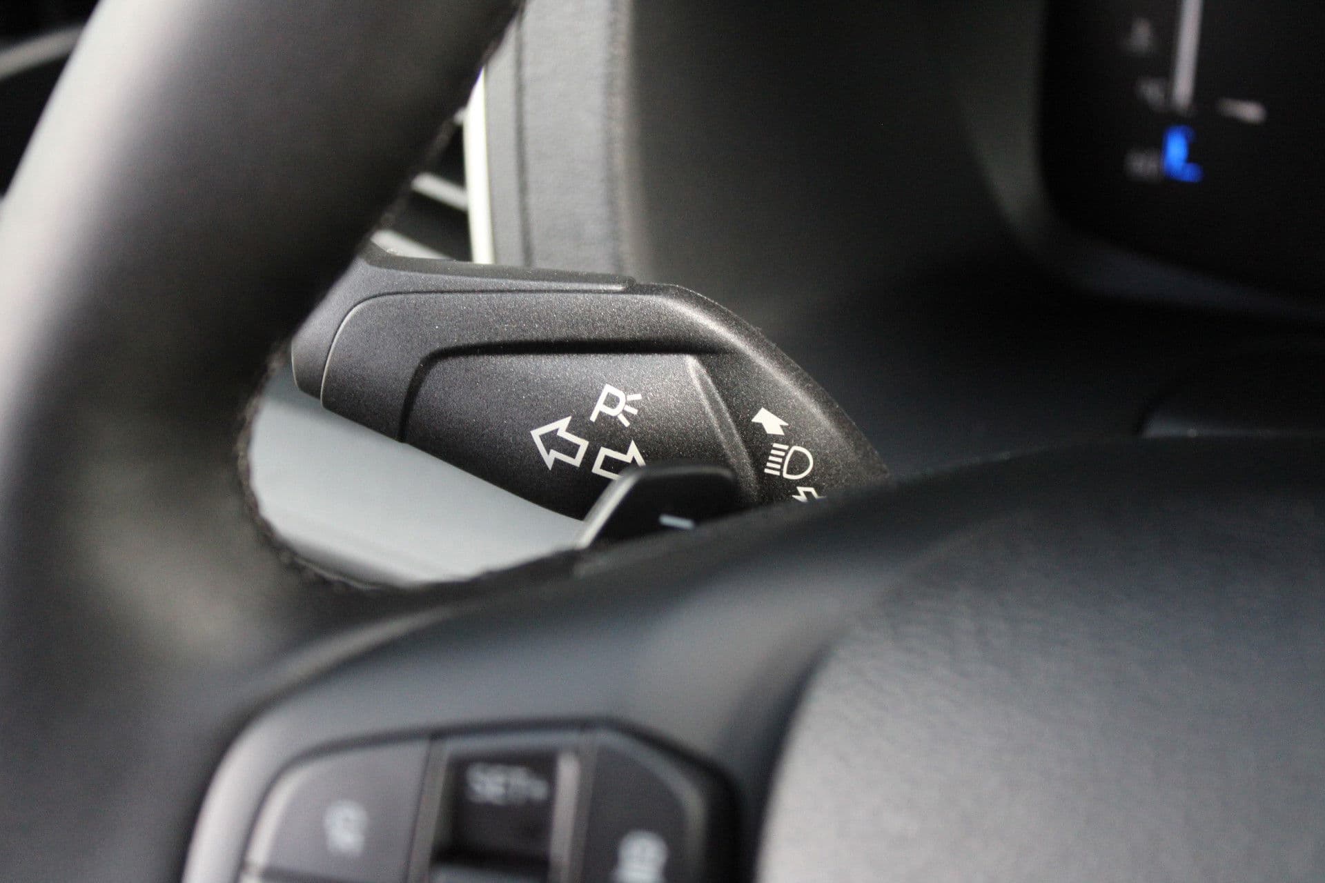 Ford Transit 350 2.0 TDCI L2H2 Trend 165pk - Facelift - 2x Schuifdeur - Adaptive Cruise - Navigatie - Blind Spot - 360 Camera - Stoel - Stuurverwarming - Rijklaar thumbnail 18