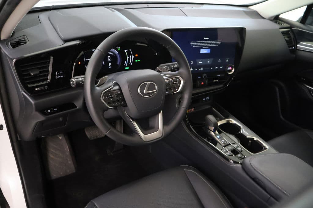 Lexus NX 450h+ AWD Luxury Line | Explorer Pack thumbnail 10