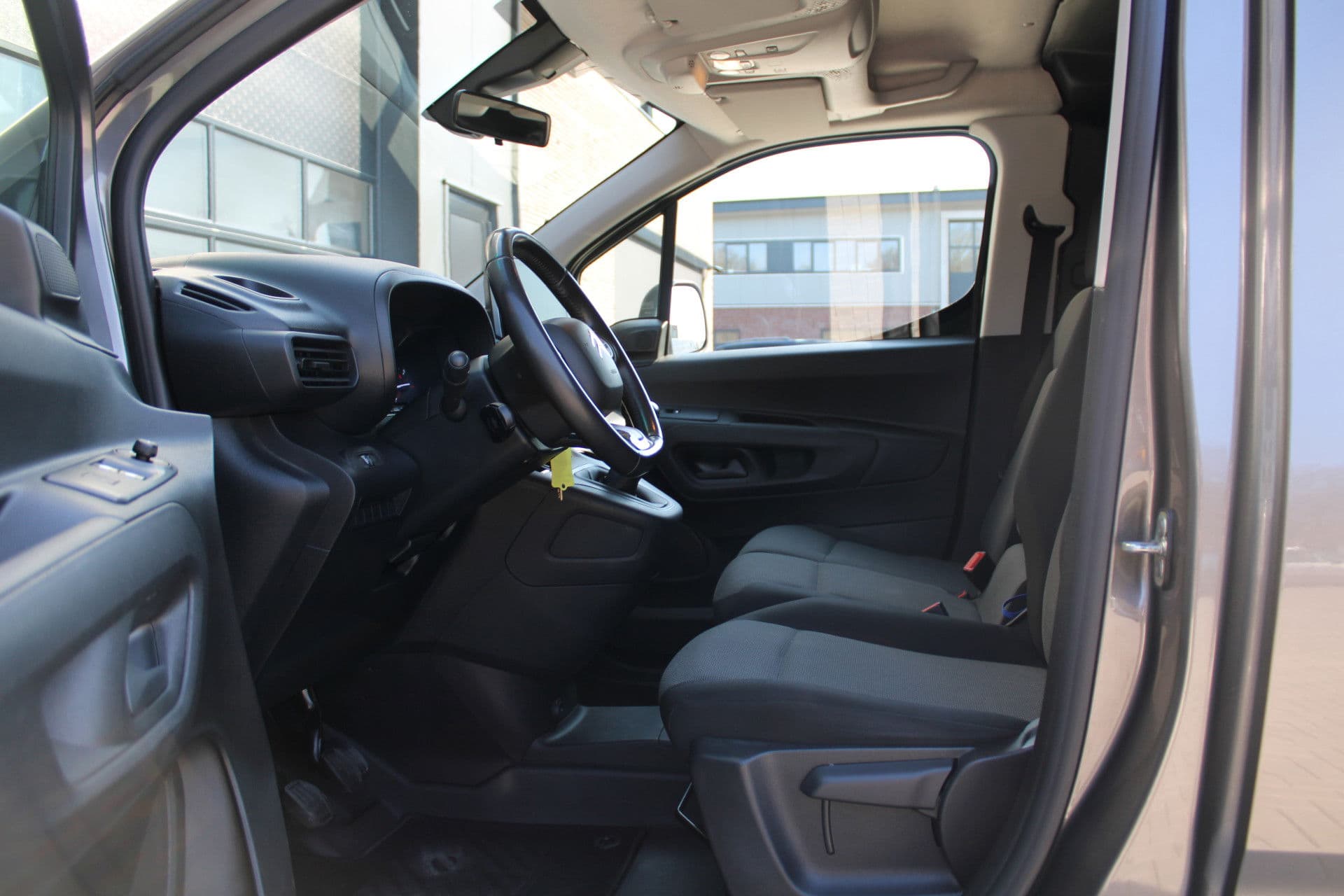 Citroën Berlingo 1.5 BlueHDI Club 102pk - Cruise - Airco - PDC - Carplay - Navi - Rijklaar thumbnail 14