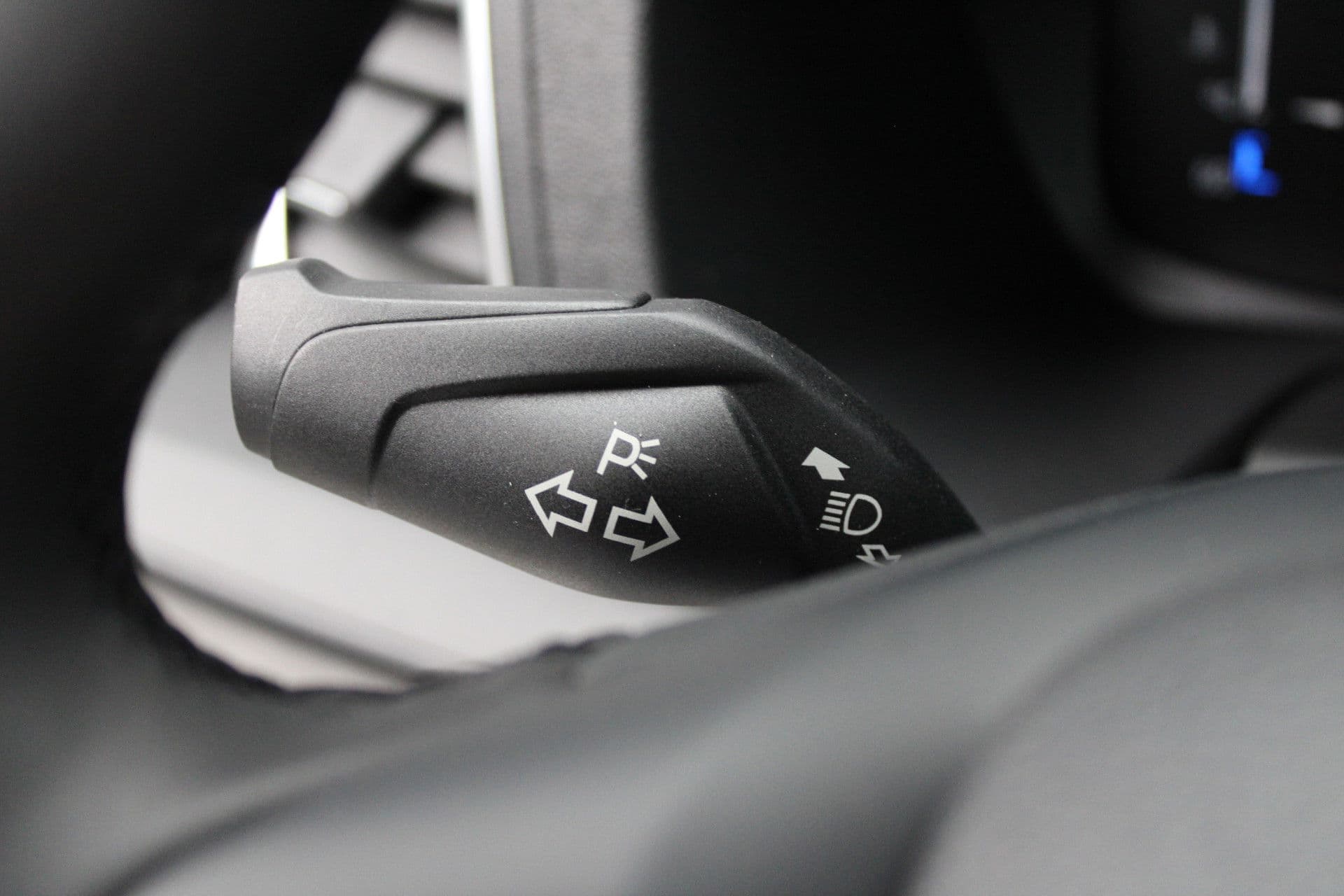 Ford Transit 350 2.0 TDCI L4H3 Trend 165pk RWD - Carplay - Android - Cruise - Camera - 270gr deuren - Rijklaar thumbnail 13