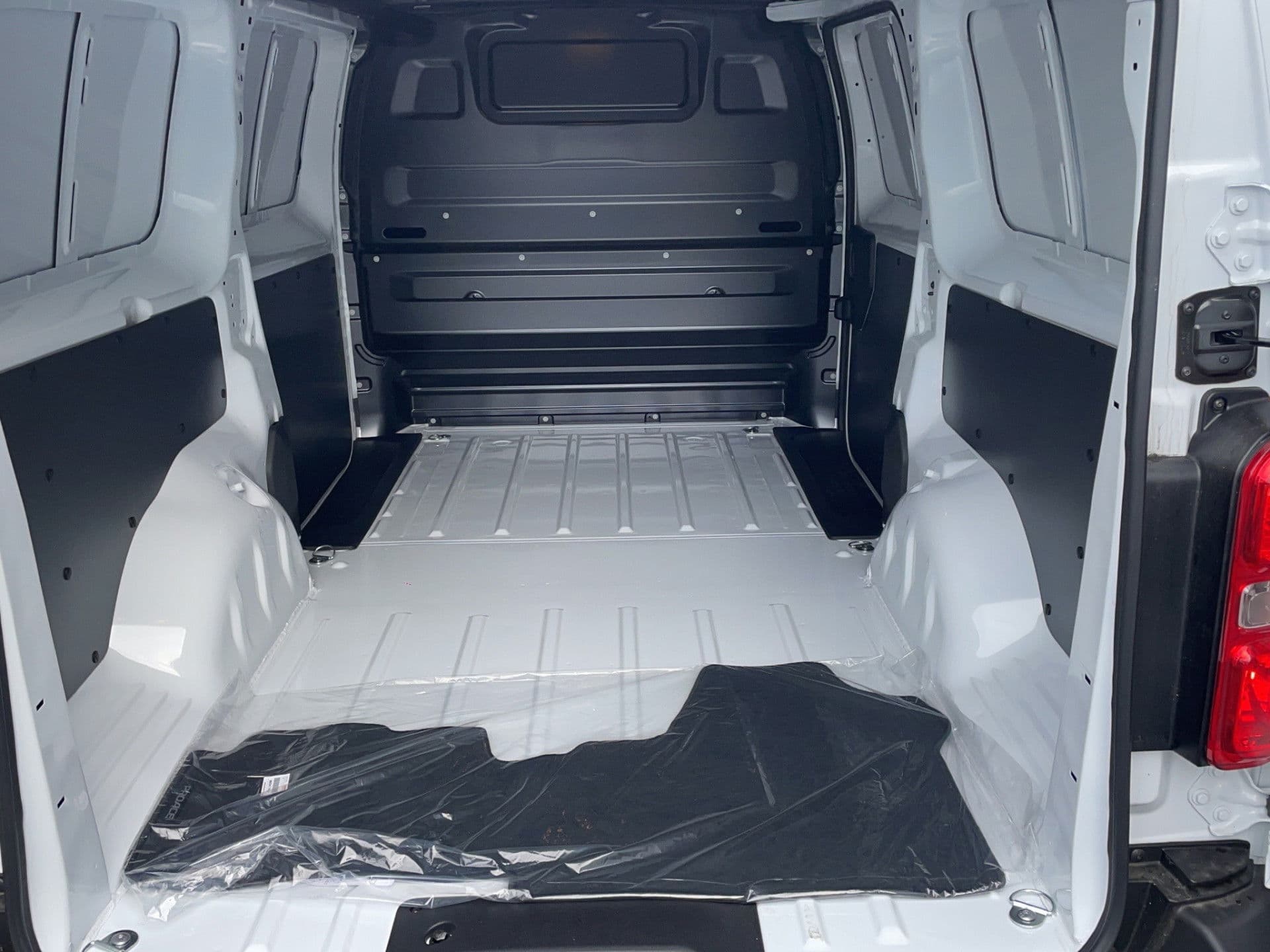 Toyota ProAce Worker 2.0 D-4D Live Long | L3 | AC | Cruise | Apple Carplay thumbnail 18