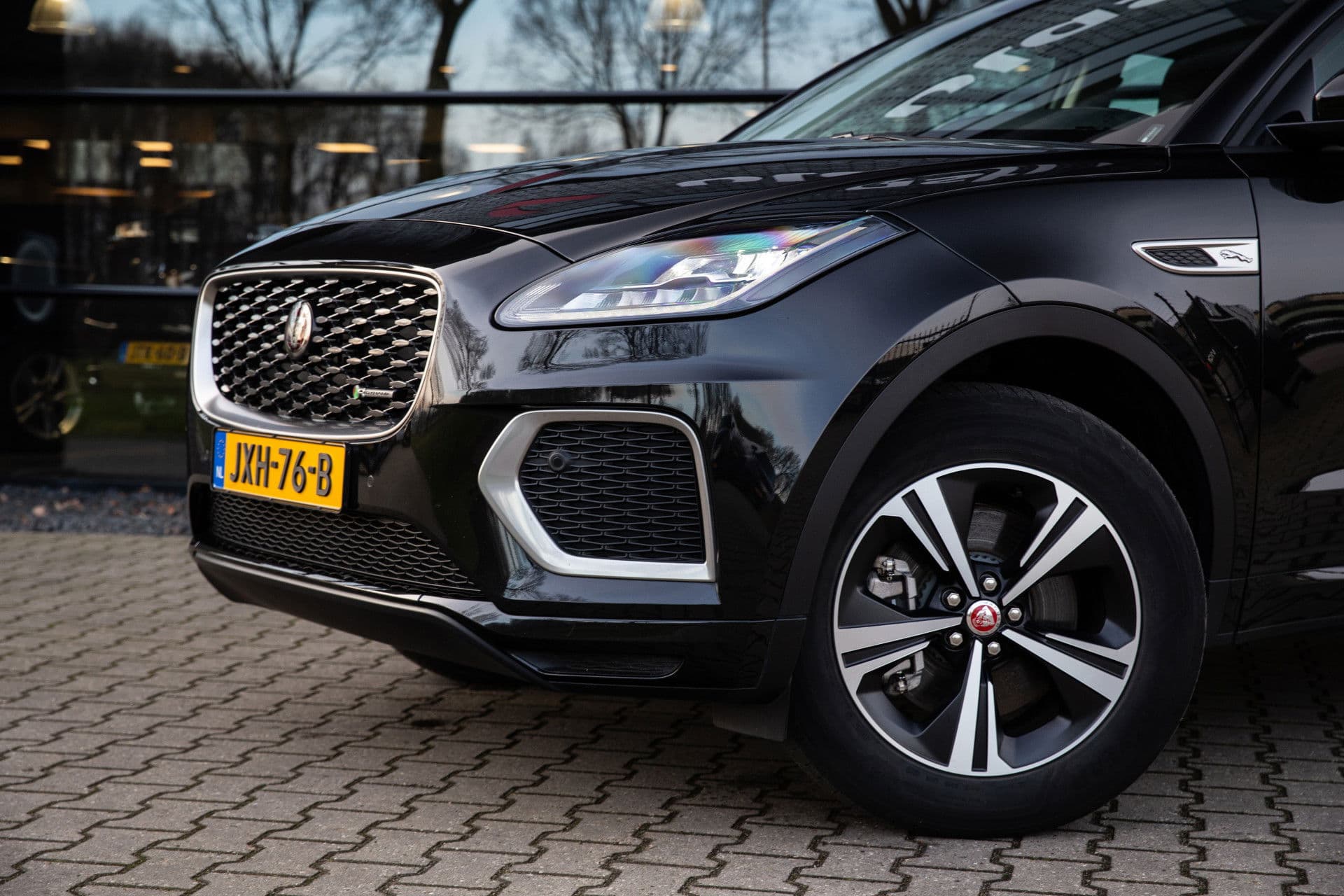 Jaguar E-Pace 1.5 P300e AWD R-Dynamic SE , Panoramadak, Leer, Carplay, thumbnail 8