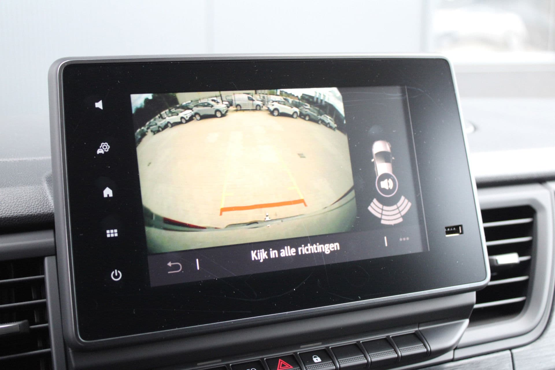 Renault Trafic 2.0 Blue dCi 130pk T30 L2H1 Advance - 2x Schuifdeur - Achteruitrijcamera - Carplay - Android - Allseason - Trekhaak - Rijklaar thumbnail 22