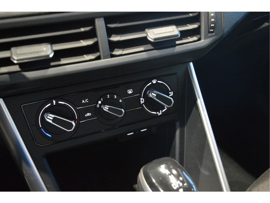 Volkswagen Polo 1.0 TSI Life Edition carplay camera led pdc 95 pk !! thumbnail 20