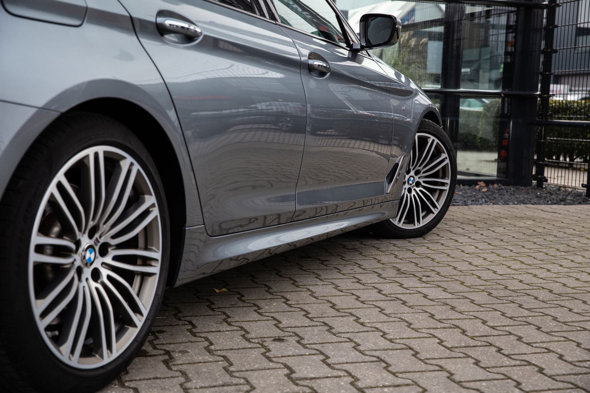 BMW 5 Serie M550i xDrive M-Sport , 4-wielsturing, Panoramadak, Harman/Kardon, Adap. cruise, thumbnail 9