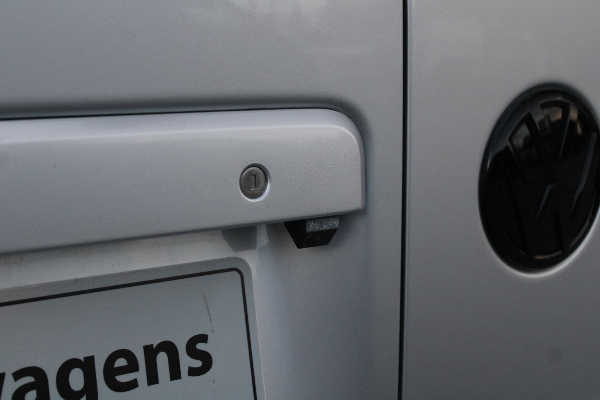 Volkswagen Transporter 2.0 TDI L2H1 28 Bulli 150pk - 20 Inch - Camera - Trekhaak - Leder - ACC - LED - Rijklaar thumbnail 15