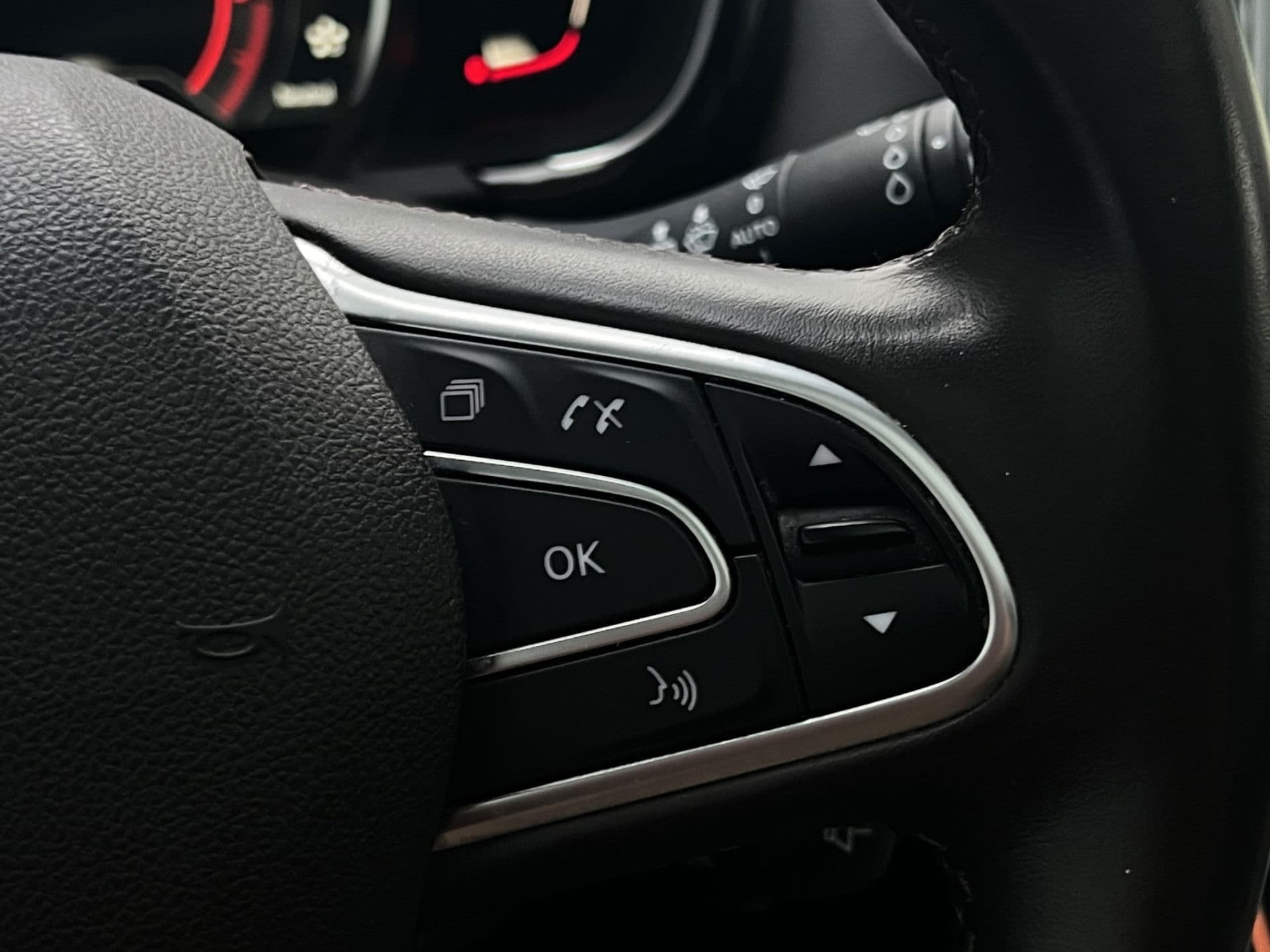 Renault Espace 1.6 dCi Dynamique 7p. | Pano | Leder | 7 persoons | thumbnail 23