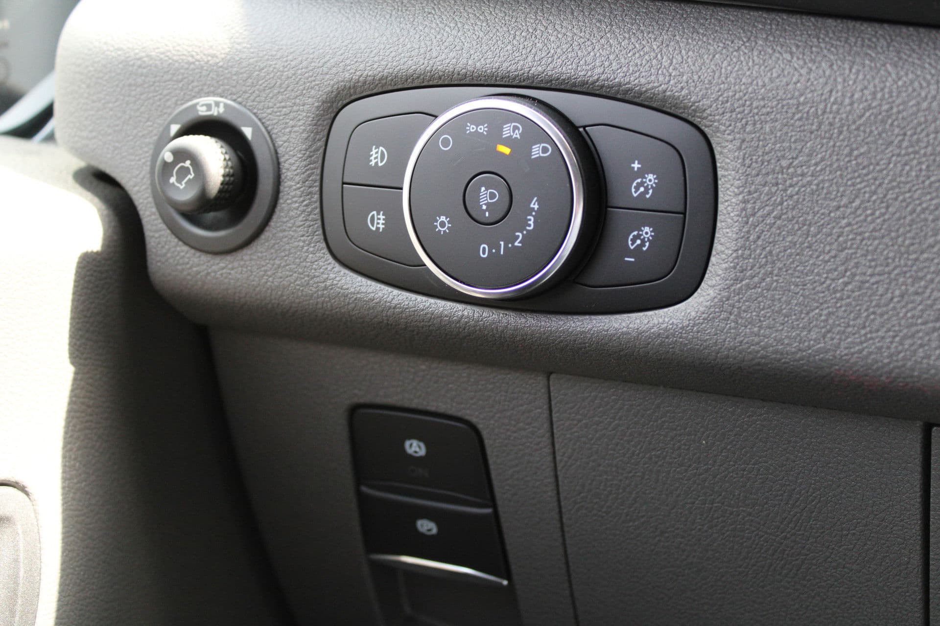 Ford Transit 350 2.0 TDCI L2H2 Trend 165pk - Facelift - 2x Schuifdeur - Adaptive Cruise - Navigatie - Blind Spot - 360 Camera - Stoel - Stuurverwarming - Rijklaar thumbnail 16