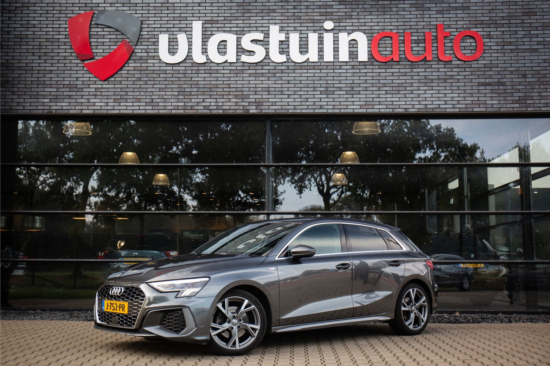 Audi A3 Sportback 35 TFSI S edition , S-line, NL-Auto, Afgevlakt stuur