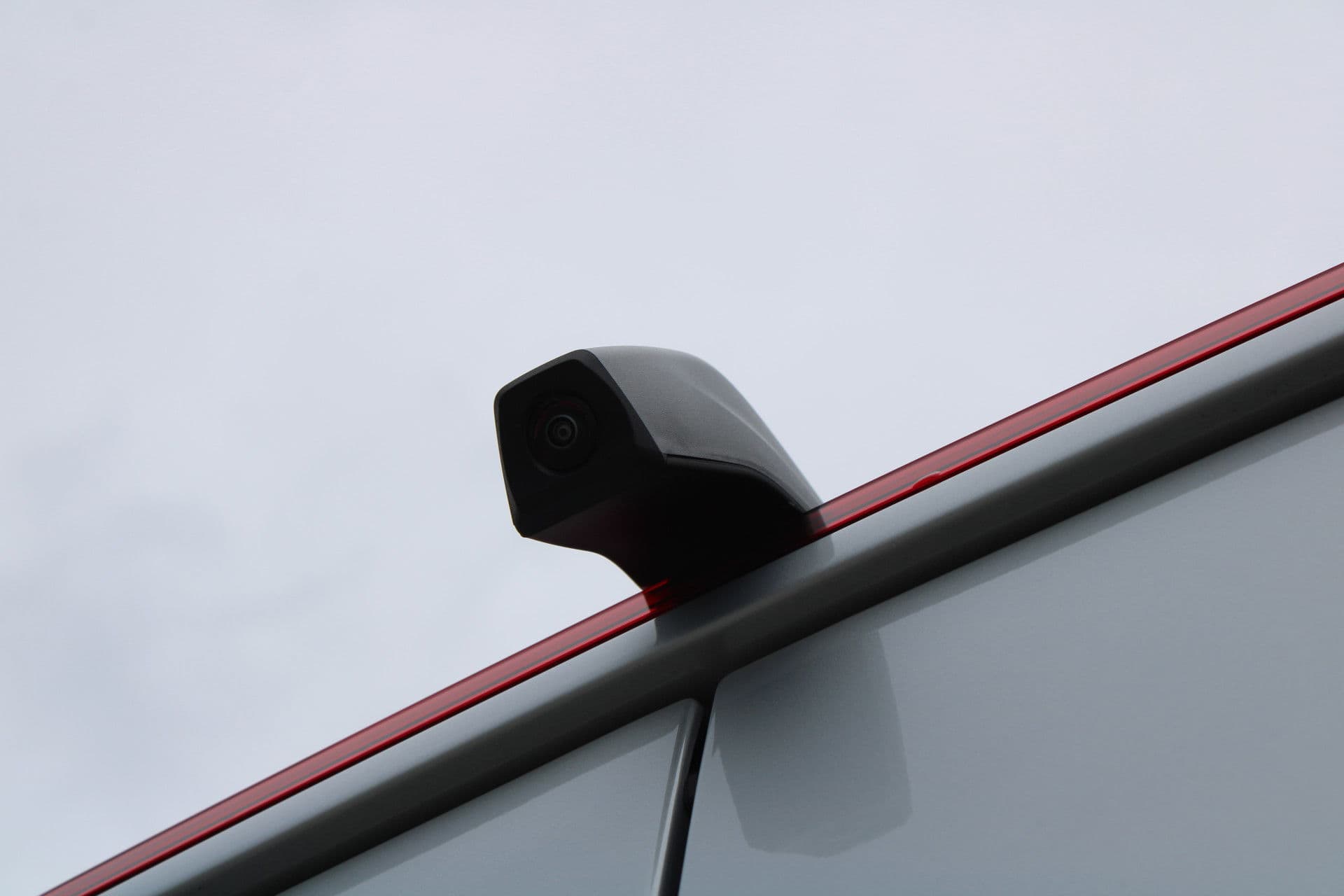 Volkswagen Crafter 30 2.0 TDI L3H3 140pk - Navigatie - DAB - Geveerde Stoel - Camera - Carplay - Rijklaar thumbnail 18