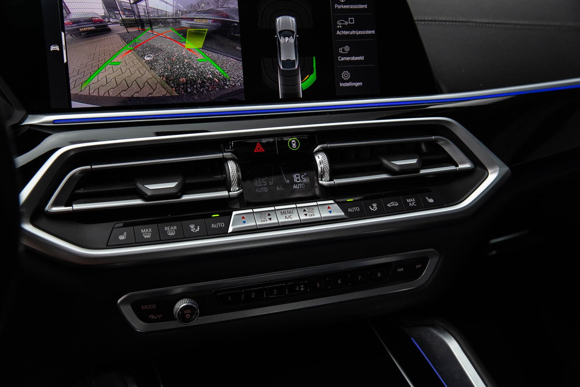 BMW X6 M50i High Executive , Laser, Trekhaak, Harman Kardon, Bekerverwarmer/verkoeler, Panoramadak thumbnail 28