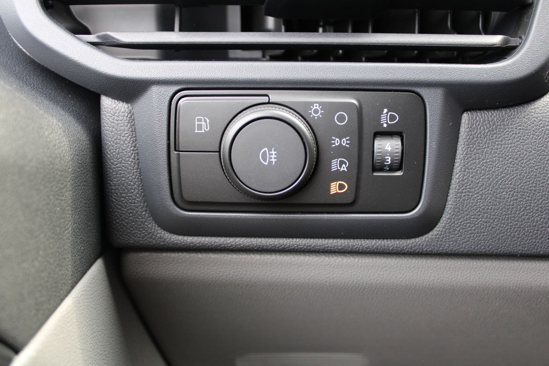 Ford Transit Custom 320 2.5 PHEV L2H1 Trend 232pk - 5 jaar GARANTIE - 2x Schuifdeur - Adaptive Cruise - Blind Spot - Navigatie - Camera - Verwarmd Stuur - Rijklaar thumbnail 21