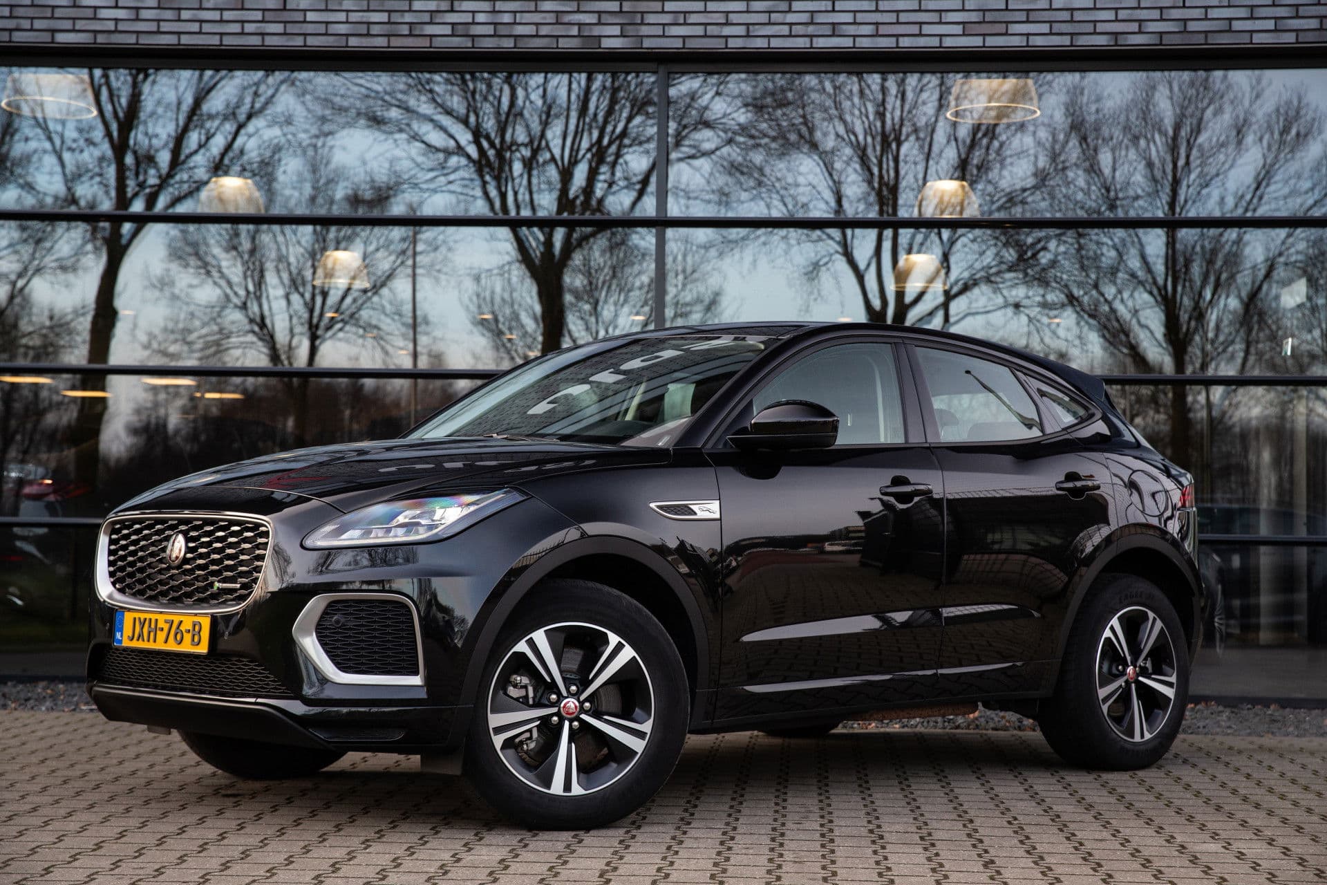 Jaguar E-Pace 1.5 P300e AWD R-Dynamic SE , Panoramadak, Leer, Carplay, thumbnail 7