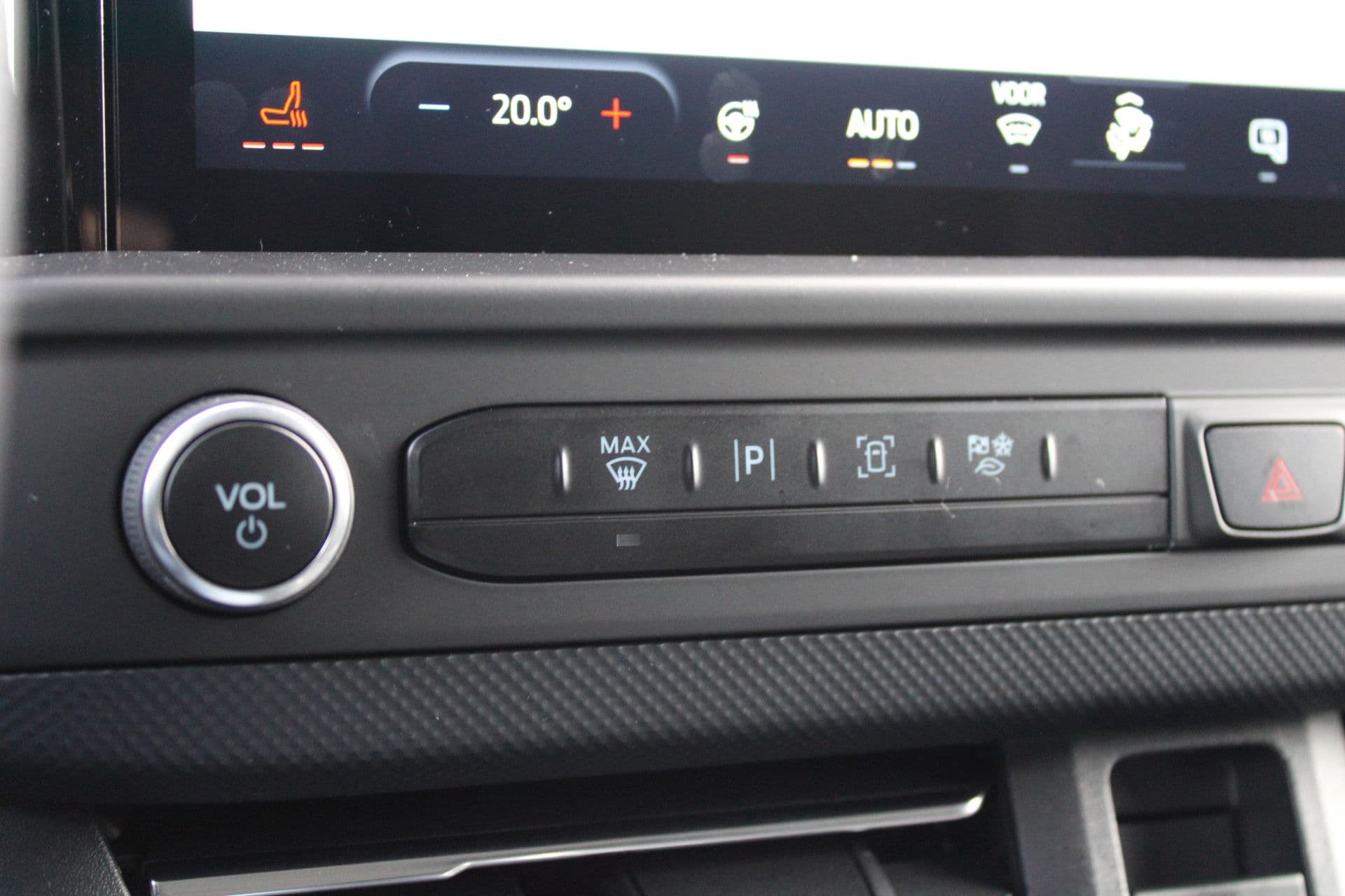 Ford Transit Custom 320 2.0 TDCI L2H1 Limited 150pk - Adaptive Cruise - Verwarmd stuur - Blind spot - Navigatie - Camera - Draadloos laden - Rijklaar thumbnail 29