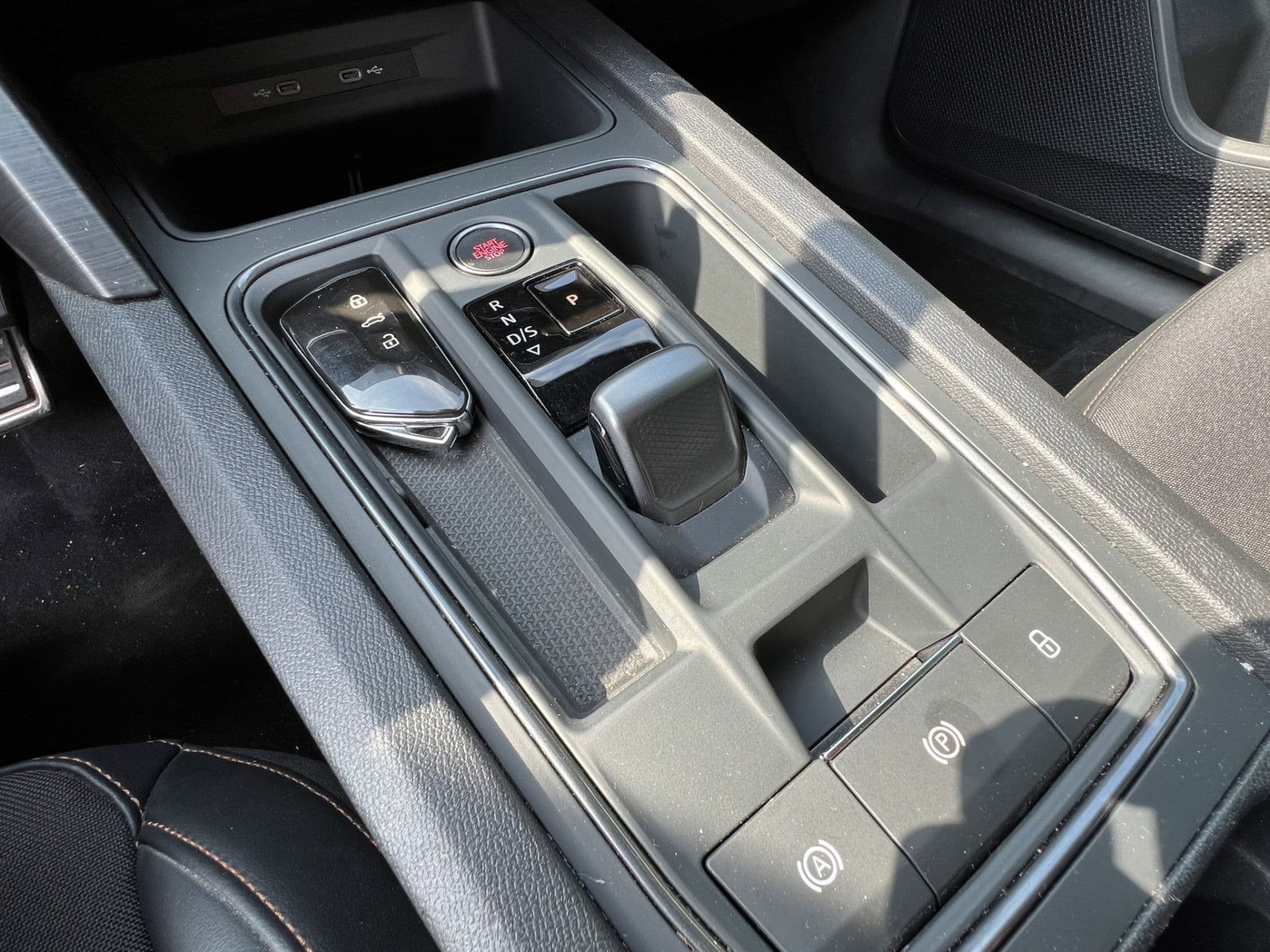 CUPRA Leon 1.4 VZ Performance | Matte | Pano | Navi | PDC thumbnail 19