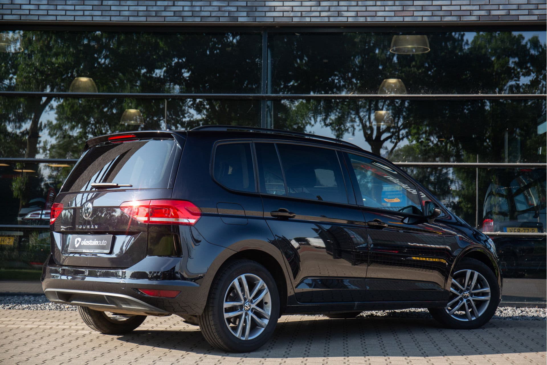 Volkswagen Touran 1.5 TSI Comfortline Business 7p , 7 persoons, Adaptive cruise, Achteruitrijcamera, thumbnail 3