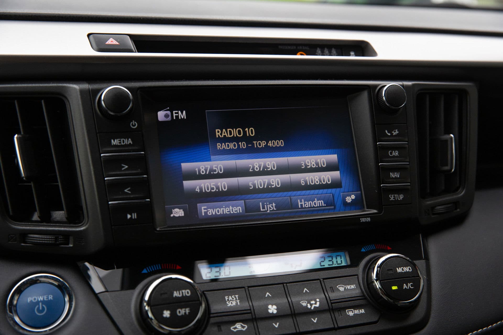 Toyota RAV4 2.5 Hybrid Black Edition , Panoramadak, Trekhaak, thumbnail 15